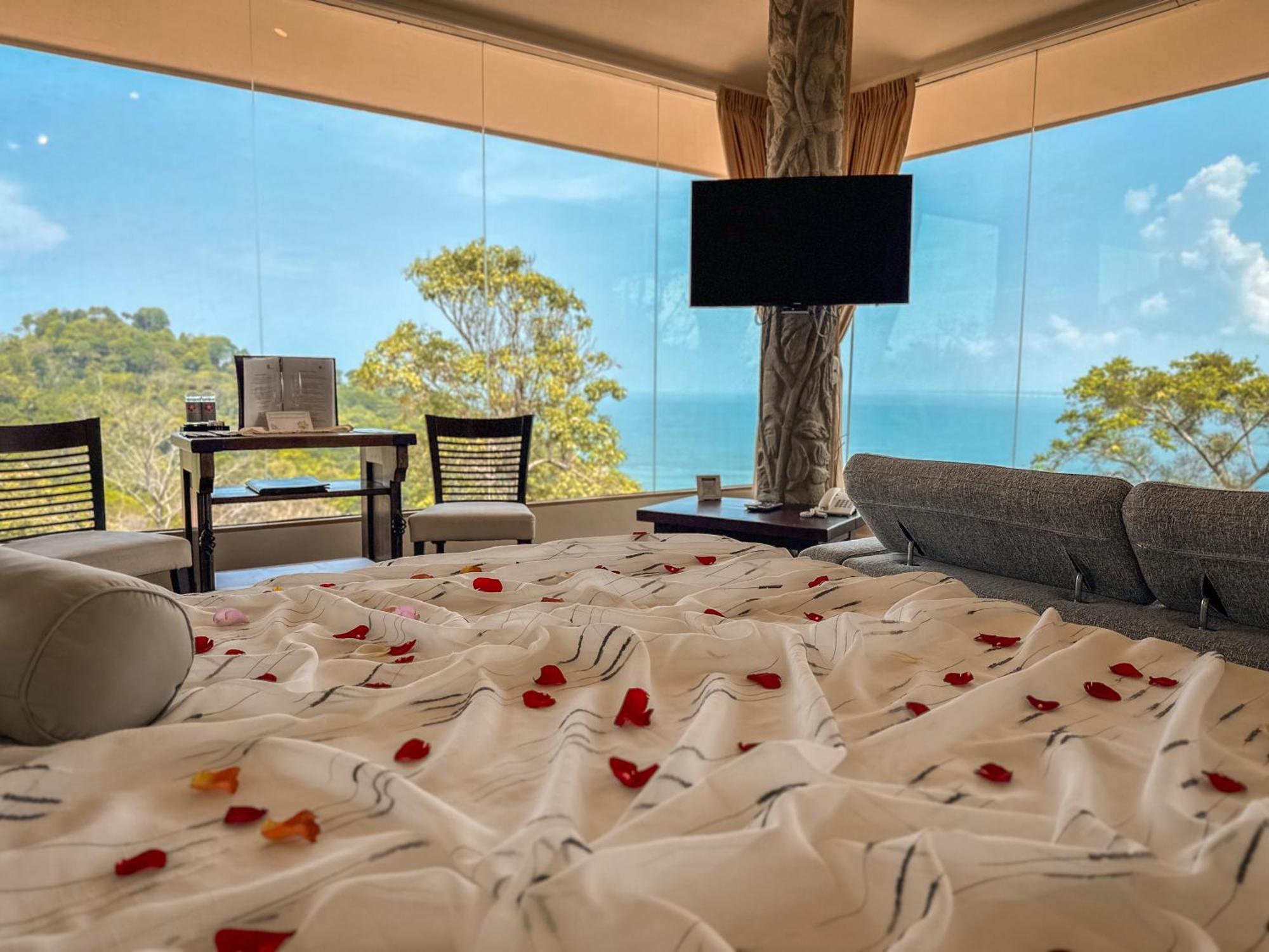 Issimo Suites (Adults Only) Manuel Antonio Buitenkant foto