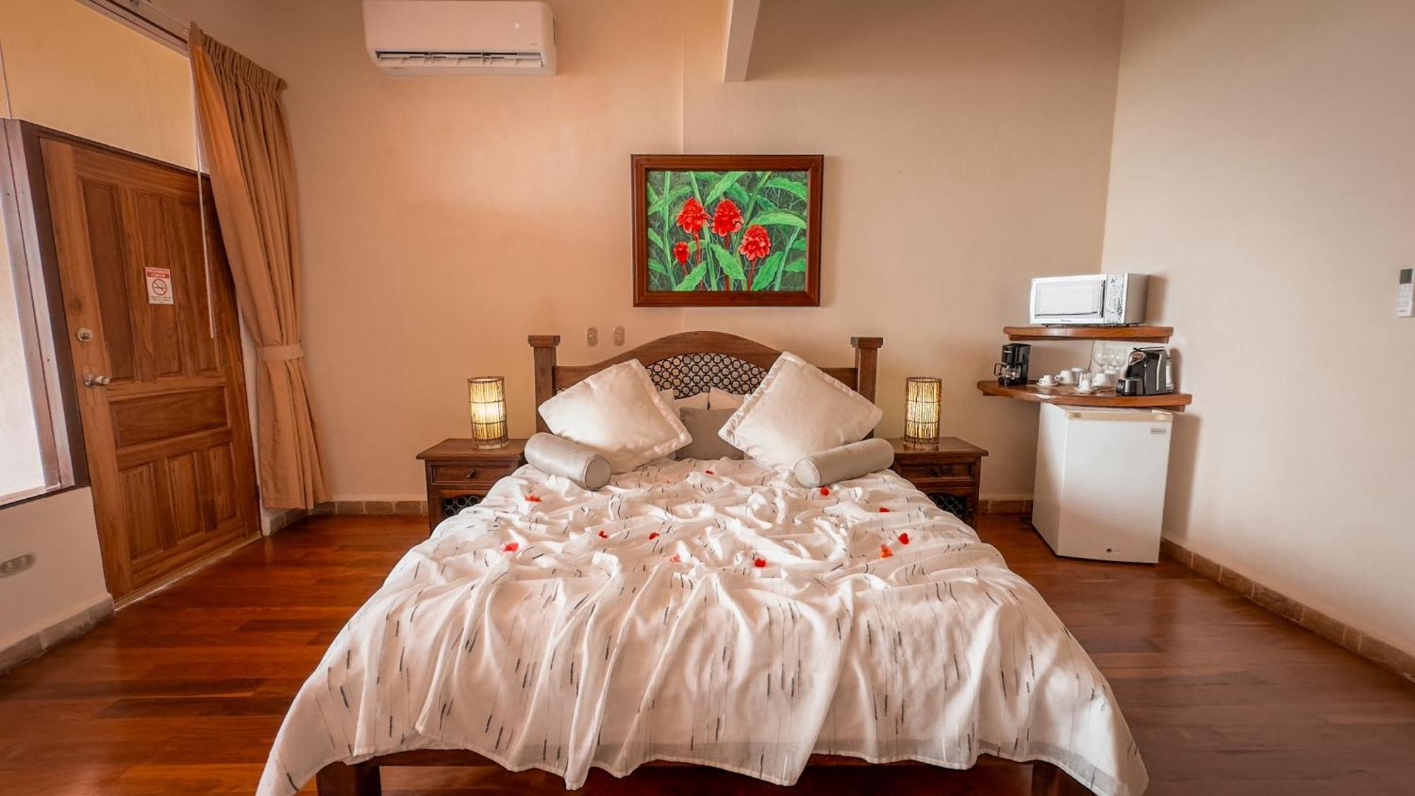 Issimo Suites (Adults Only) Manuel Antonio Buitenkant foto